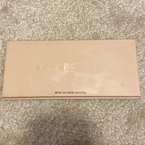 KKW Classic Eyeshadow Palette